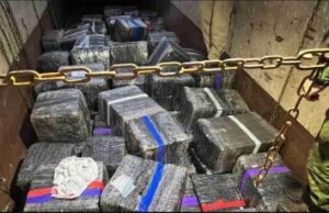 Mais de 4,2 toneladas de drogas são encontradas em caminhão na BR-277