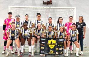 Santa Helena vence Guaraniaçu e abre vantagem nas quartas de final da Copa AMOP de Futsal Feminino