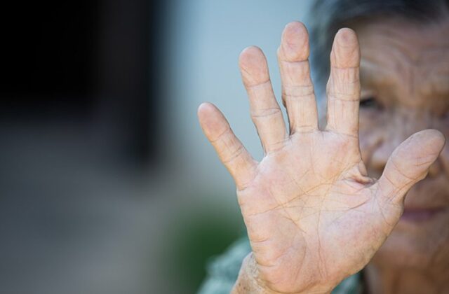 Idosa de 85 anos com Alzheimer é resgatada em Guaíra