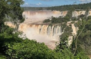 Feriadão de 7 de Setembro terá frio em Foz do Iguaçu e vazão das Cataratas acima do normal