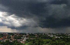 Paraná tem alerta da Defesa Civil e Inmet coloca 88 municípios em risco de temporais
