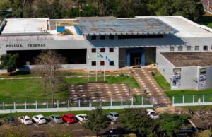 Operação cumpre nove mandados contra grupo investigado por tráfico de drogas e armas em Foz