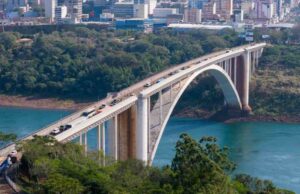Fiscalização intercepta 4,7 quilos de cocaína na Ponte da Amizade; droga tinha Madri como destino