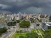 Chuva forte e temporais devem atingir o Paraná neste sábado