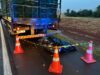 Homem de 28 anos morre após batida entre moto e caminhão na BR-163, entre Mercedes e Marechal Rondon