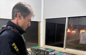 PRF apreende 143 celulares escondidos em veículo na BR-277, em Medianeira