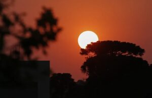 Temperaturas chegam a 31°C no Paraná antes de onda de calor