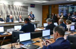 Fim da escala 6×1 avança no Senado com aprovação na CCJ e segue para o plenário