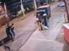 📺 Carga de cerveja é saqueada após tombamento com vítima fatal na Ruta PY02 em Ciudad del Este aminhão de Cerveja tomba e povão tenta saquear
