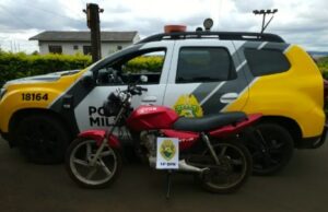 Polícia Militar recolhe cinco motocicletas durante operações de trânsito em Missal Moto aprendidas em Missal