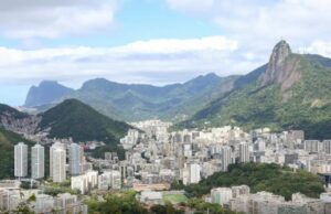 Encontro gratuito sobre o futuro profissional reúne 15 mil jovens na Cidade das Artes no Rio