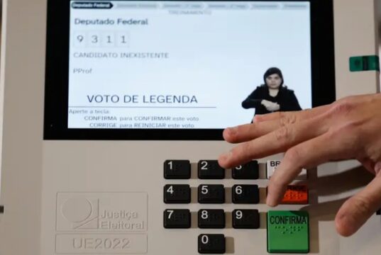 Eleições 2026: pessoas com deficiência têm direito a recursos de acessibilidade e acompanhante