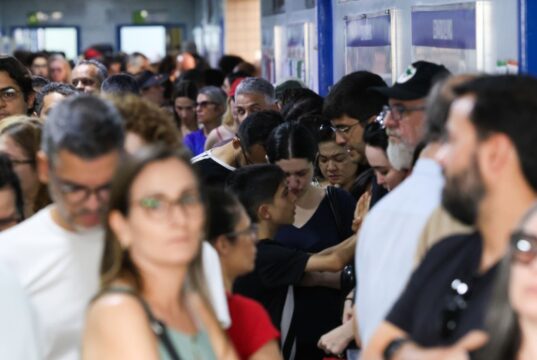 Renovação da Câmara federal chega a 35% e bancada feminina bate recorde